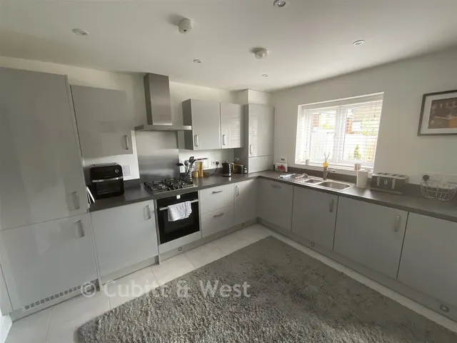 Stroudley Drive, Burgess Hill, RH15, photo 2