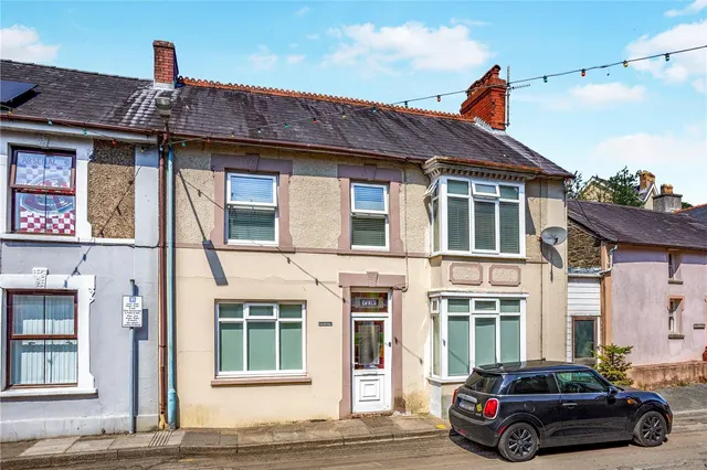 High Street, Llandysul, SA44, photo 1