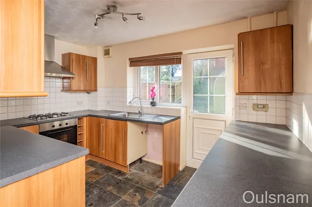 Photo 3 — Knowesley Close, Bromsgrove, Worcestershire, B60 2RG