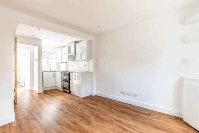 Photo 2 — Albert Cottages, Clewer Hill Road, Windsor, Berkshire, SL4 4BT