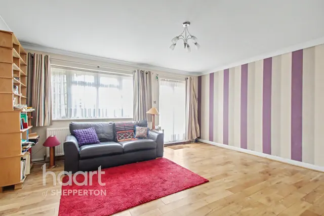 The Drive, Ashford, TW15, photo 3