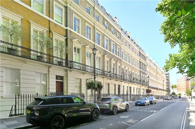 Hyde Park Square, London, W2, photo 1