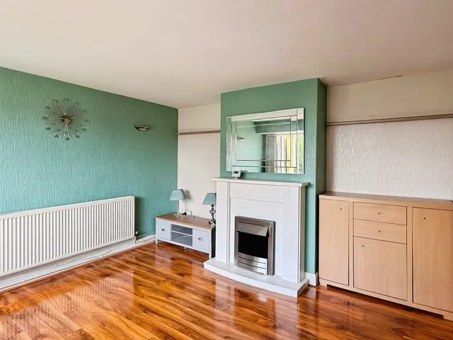 Caradoc Close, Newport, NP18, photo 1