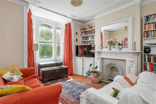 Photo 2 — Highbury Quadrant, London, N5 2TE