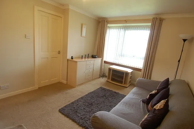 Maurice Avenue, Braehead, FK7, photo 3