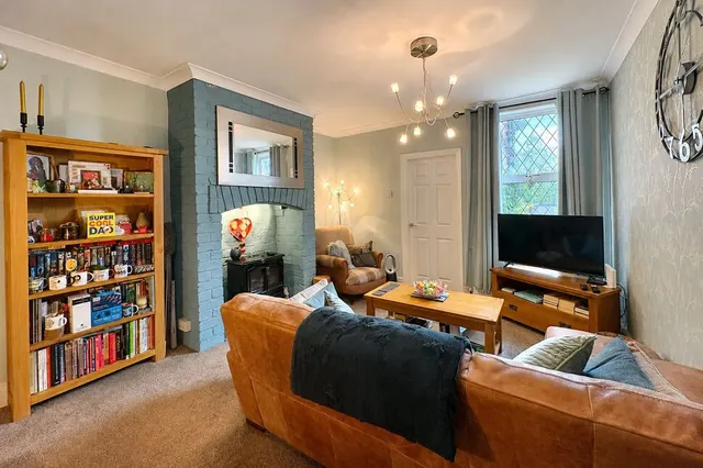 Hazelmere Road, Creswell, S80, photo 3