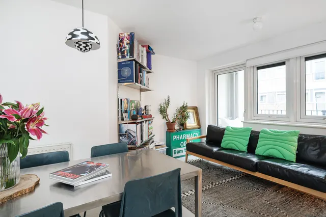 Flat 15, 50 Hacon Square, Richmond Road, London, photo 1