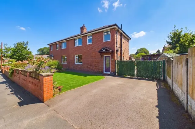 Acacia Crescent, Wigan, WN6, photo 1
