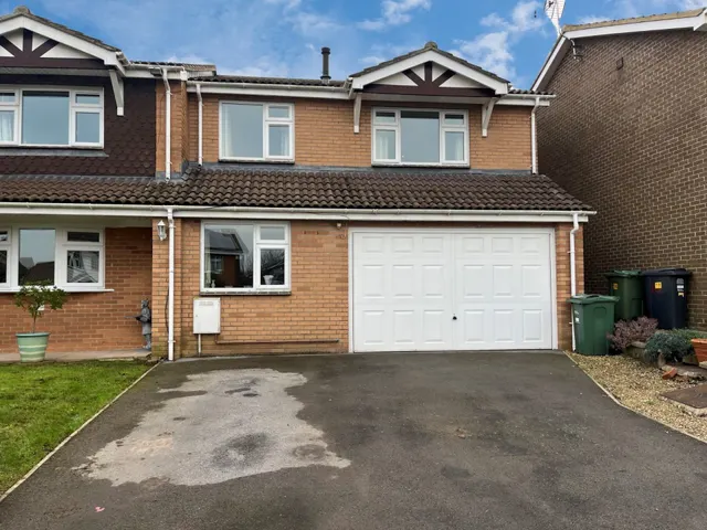 Leighwood Drive, Nailsea, BS48, photo 1