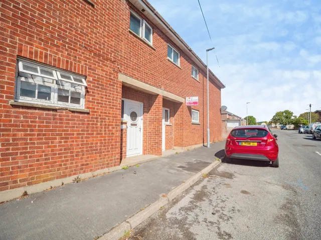 Chickerell Road, Weymouth, photo 1