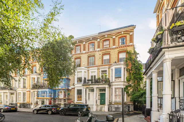 Flat 5, 22 Cheniston Gardens, London, photo 1