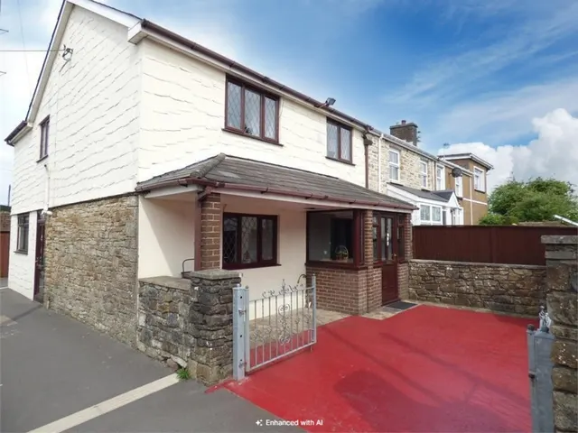 Penprysg Road, Bridgend, CF35, photo 1