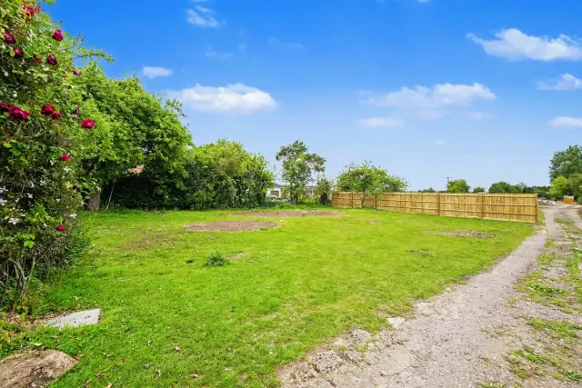 Bedford Road, Holwell, SG5, photo 2