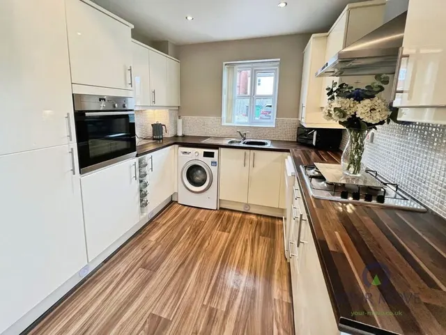 Photo 3 — Parish Drive, Tipton, West Midlands, DY4