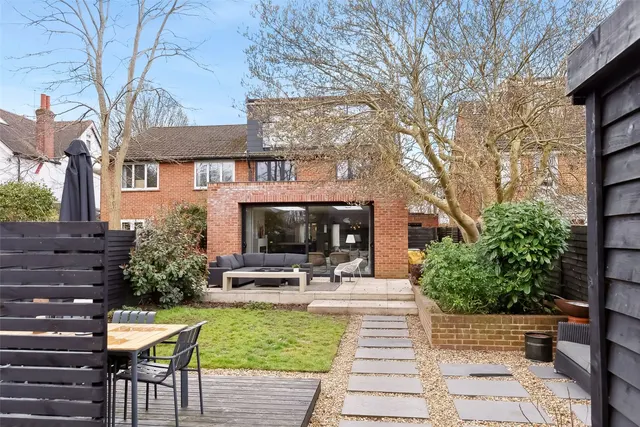 St James's Avenue, Hampton Hill, Hampton, TW12 1HH, photo 1