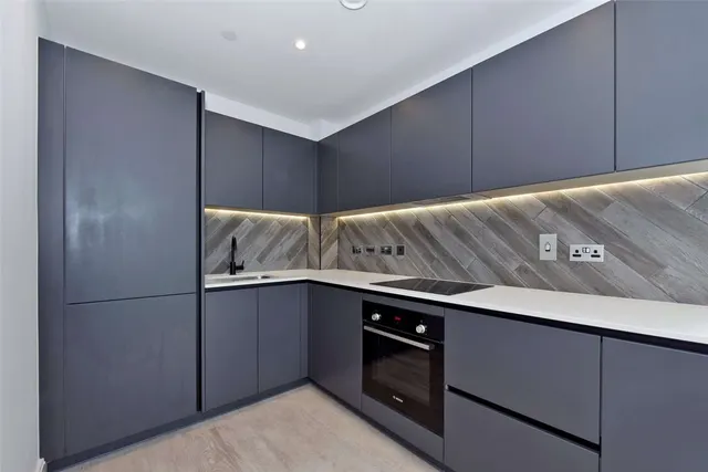 Photo 3 — Artesian House, Memorial Avenue, Slough, SL1 3GR