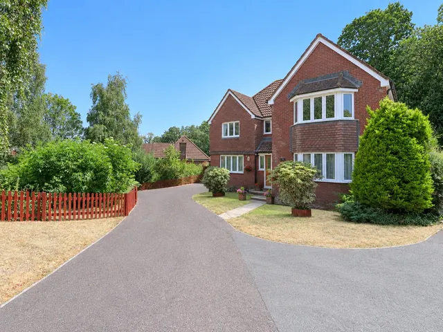 Rowe Close, Bideford, EX39, photo 1