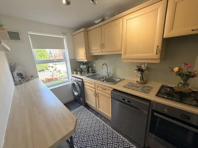 Oriel Close, Milton Keynes, MK12, photo 2