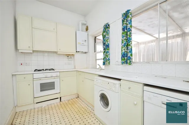 Cyprus Road, Finchley, N3, photo 1