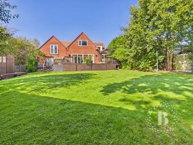 Silvermere Park, Shifnal, TF11, photo 2