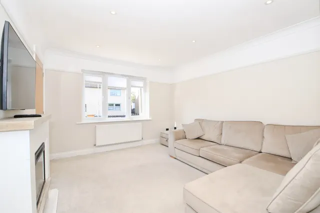 Hallcroft Road, Peterborough, PE7, photo 3