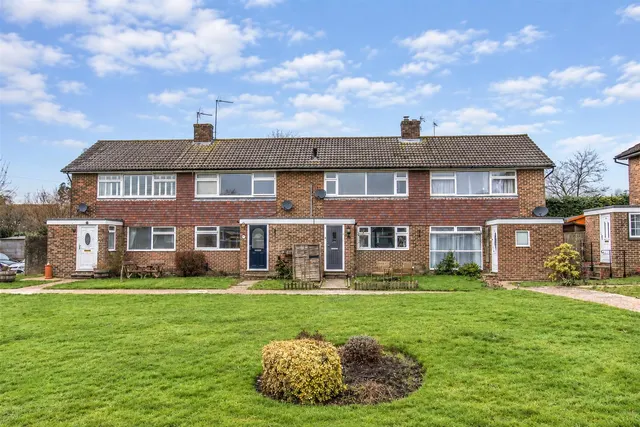 Hurstshaw Gardens, Vines Cross, TN21 9EP, photo 1