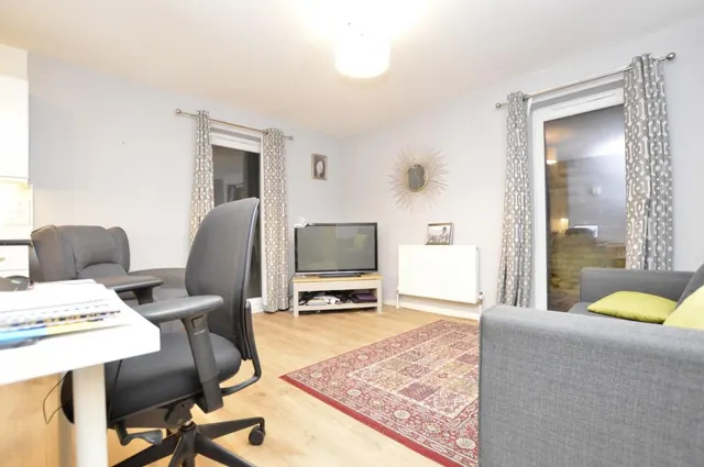 Walton Road, Manor Park, E12, photo 2