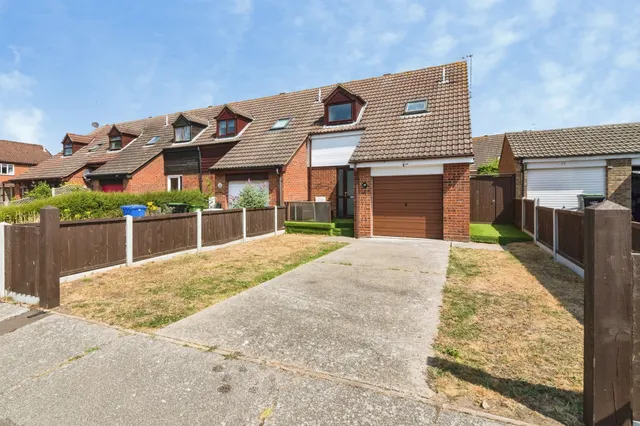 Cowslip Crescent, Lowestoft, photo 1