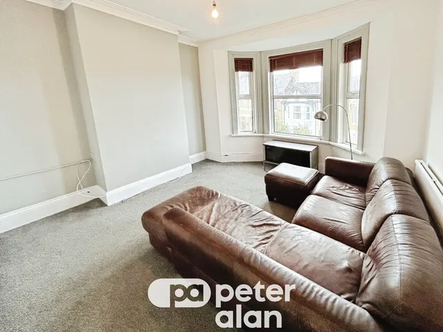 Llanthewy Road, Newport, NP20, photo 3