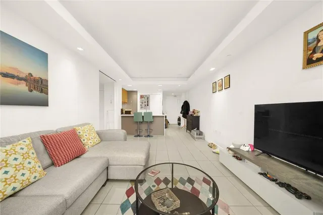 Tidal Basin Road, Canary Wharf, E16, photo 2