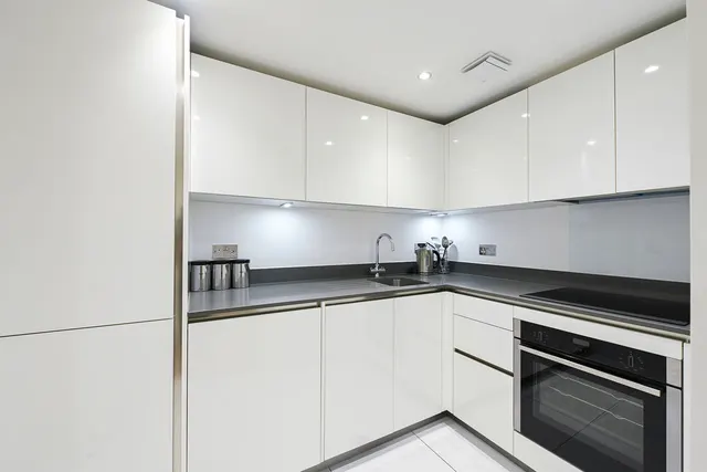 London Road, Aston Clinton, HP22, photo 3