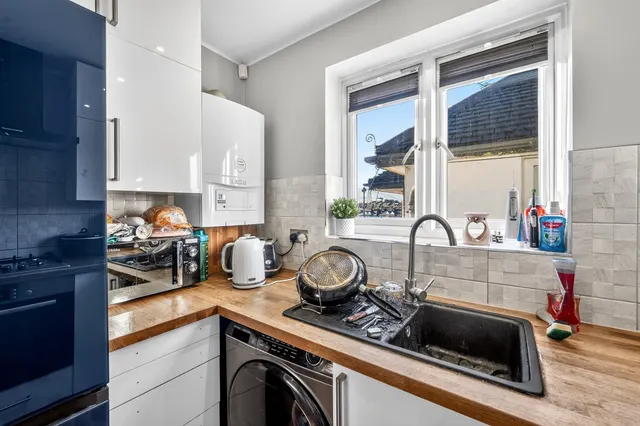 Lynmouth Avenue, Morden, SM4, photo 3