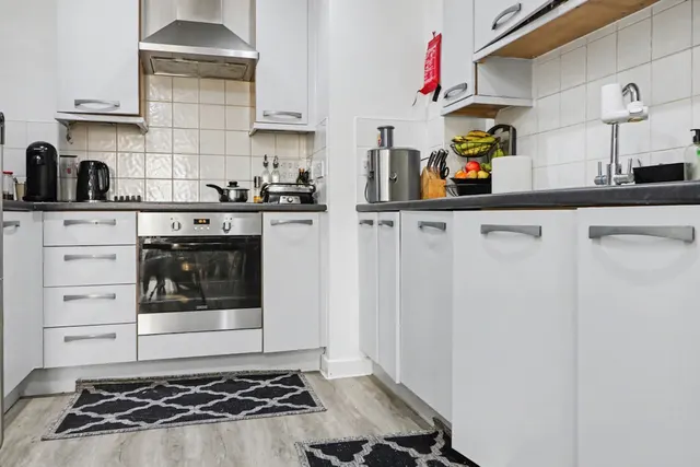 Taywood Road, Northolt, UB5, photo 3