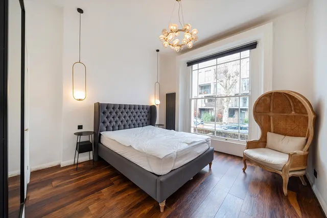 Photo 3 — 52b Chichester Road, London