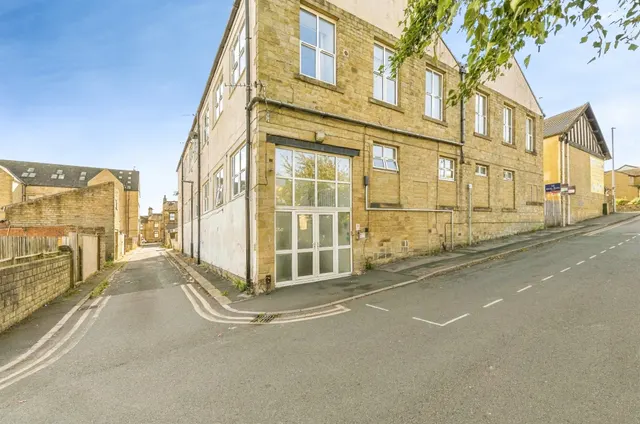 Water Street, Huddersfield, HD1, photo 1