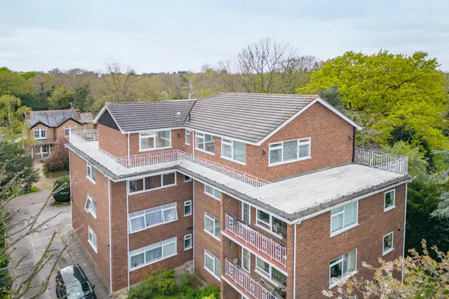 Private Road, Enfield, London, EN1, photo 1