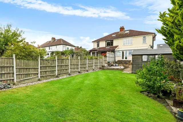 St. Nicholas Road, Harrogate, HG2, photo 2