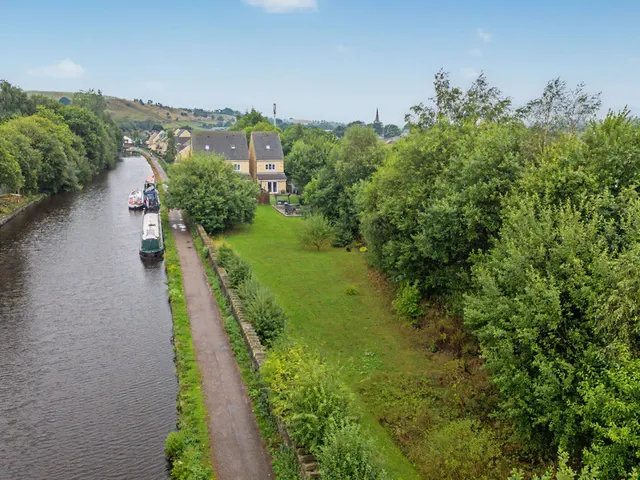 Lockside, Littleborough, OL15, photo 1
