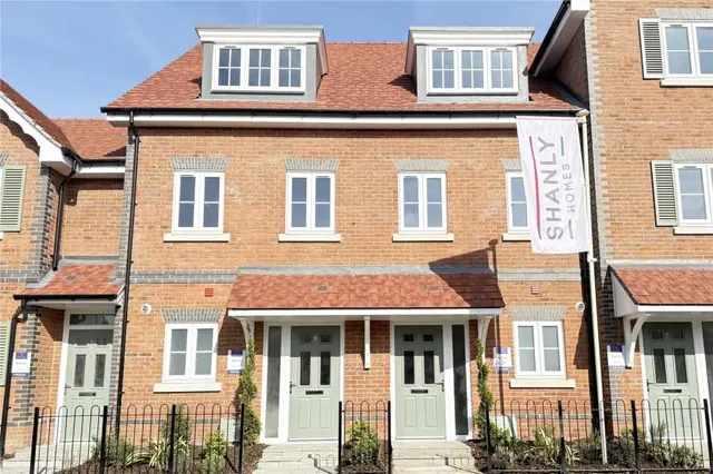 Moorfield Mews, Staines-upon-Thames, TW18, photo 1