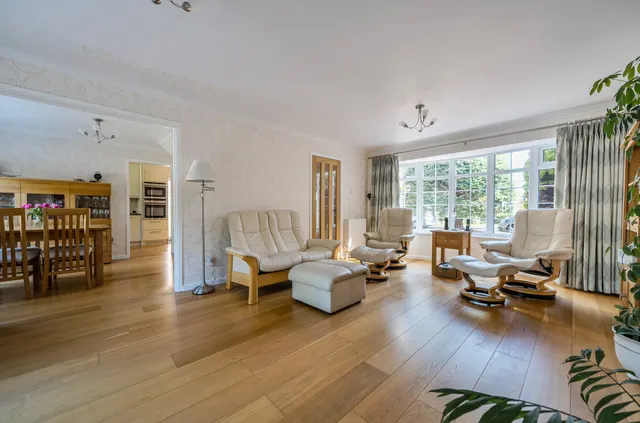 Photo 2 — Rowans Close, Farnborough, Hampshire, GU14 9EJ