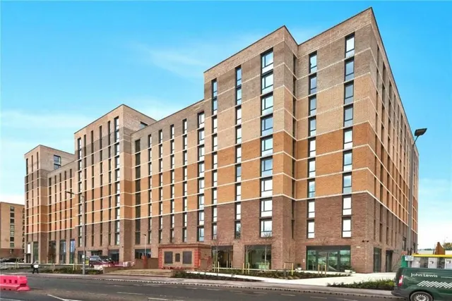1 bedroom flat, Stirling Drive, Luton, LU2