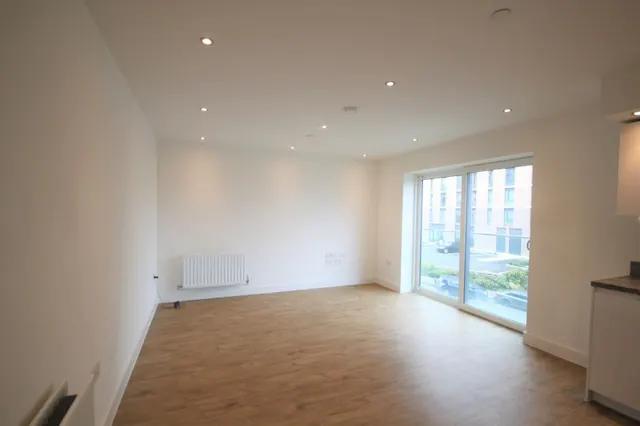 Stirling Drive, Luton, LU2, photo 2