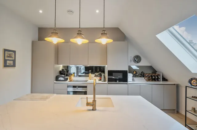 Photo 3 — 1 Woodcote Valley Road, Purley CR8 3AH