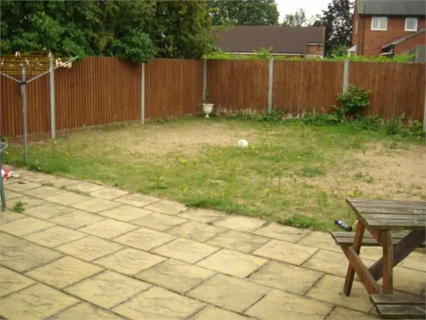 Photo 2 — Fisher Close, Greenford, Middlesex, UB6 9UF