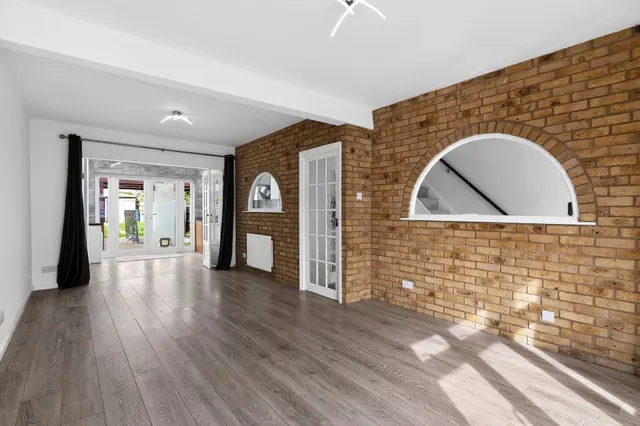 Laburnum Avenue, Hornchurch, RM12, photo 3