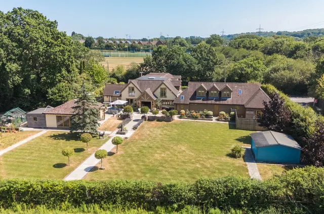Lower Chase Road, Swanmore, SO32, photo 1