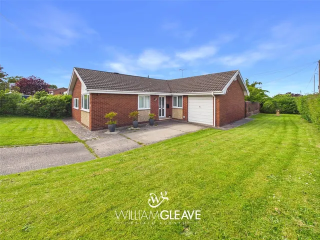 Dyserth Road, Rhyl, Denbighshire, LL18 4DT, photo 1
