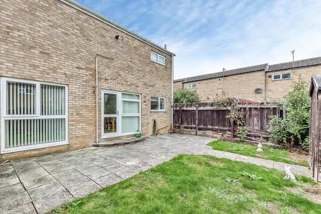 Dorking Walk, Corby, NN18, photo 1