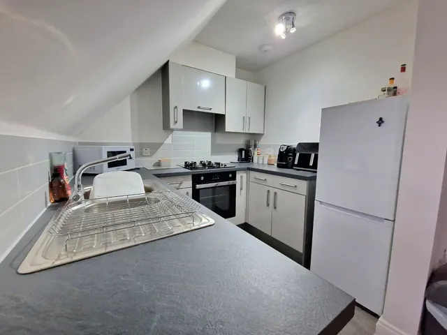 Photo 3 — Oliver Court, Bournemouth, 1 Cromwell Gardens, BH5 2DG