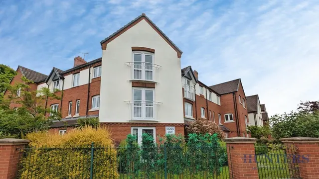 Orchard Court, Lugtrout Lane, Solihull B91 2SL, photo 1